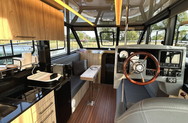 , Reservation of the Futura 40 80 KM yacht (no patent)