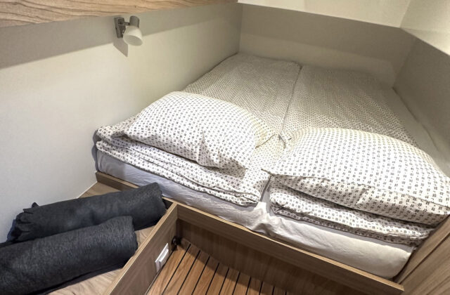 , Reservation of the Futura 40 80 KM yacht (no patent)