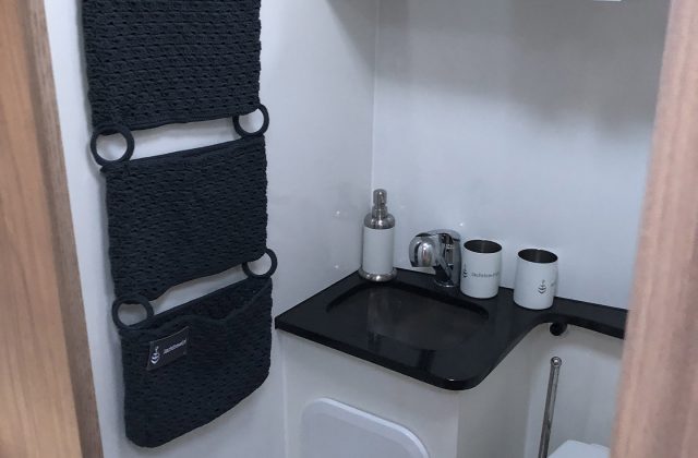 , Reservation of the Futura 40 80 KM yacht (no patent)