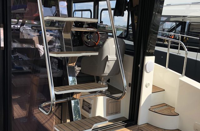 , Reservation of the Futura 40 80 KM yacht (no patent)