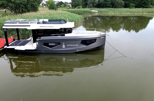 , Nautika 1300 Yacht Reservation