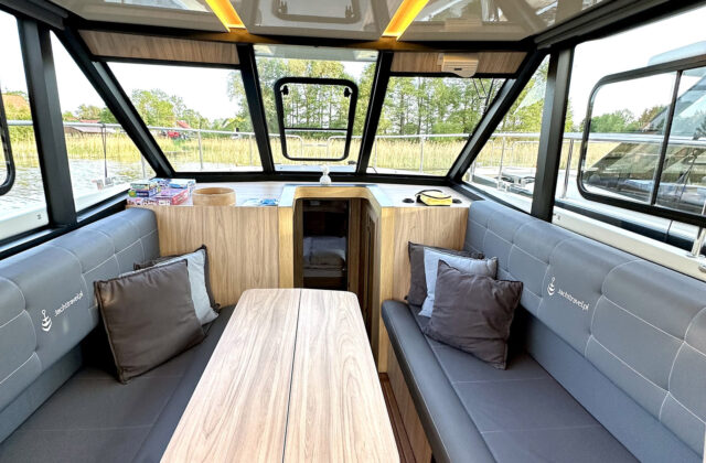 , Reservation of the Futura 40 80 KM yacht (no patent)