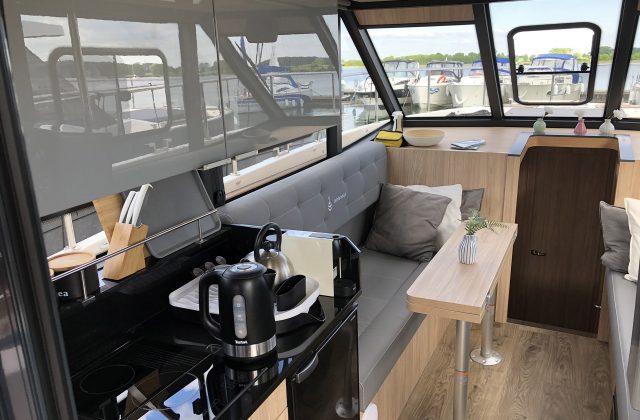 , Reservation of the Futura 40 80 KM yacht (no patent)