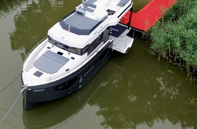 , Nautika 1300 Yacht Reservation