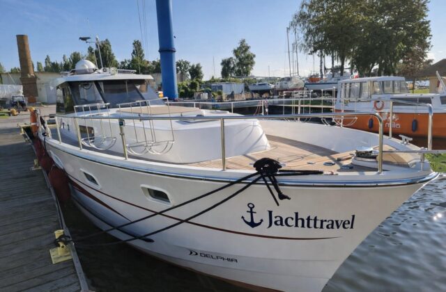 , Rezerwacja Jachtu Nautika 1300