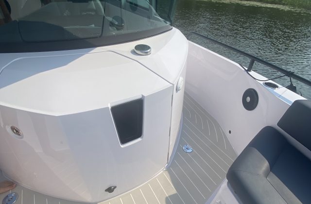 , Yacht booking Axopar 28 Cabin BRABUS Line