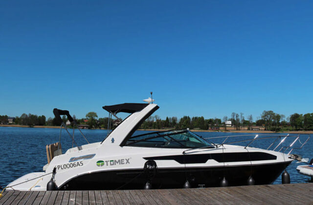 , Yacht booking Bayliner C8