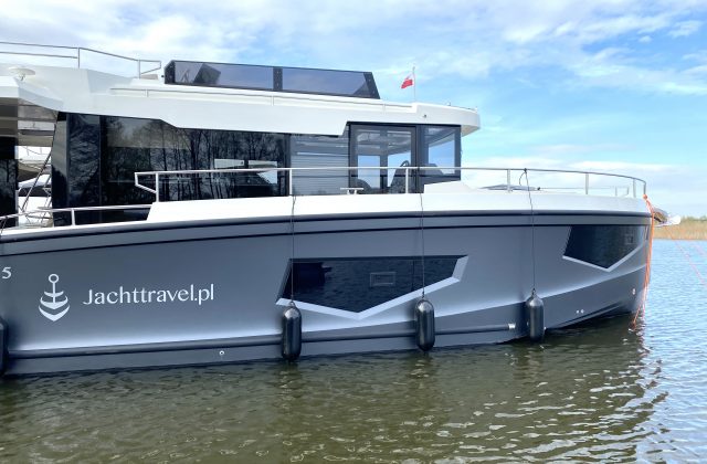 , Seamaster Yacht Reservation