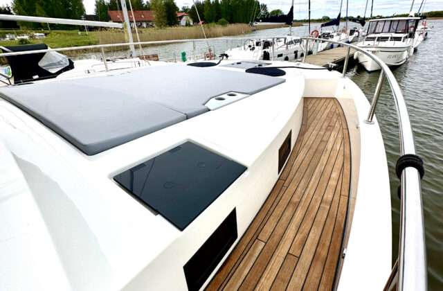 , Seamaster Yacht Reservation